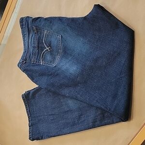 Levi's Women's 580 Straight Leg Jeans. Size 35x32, Excellent Condition